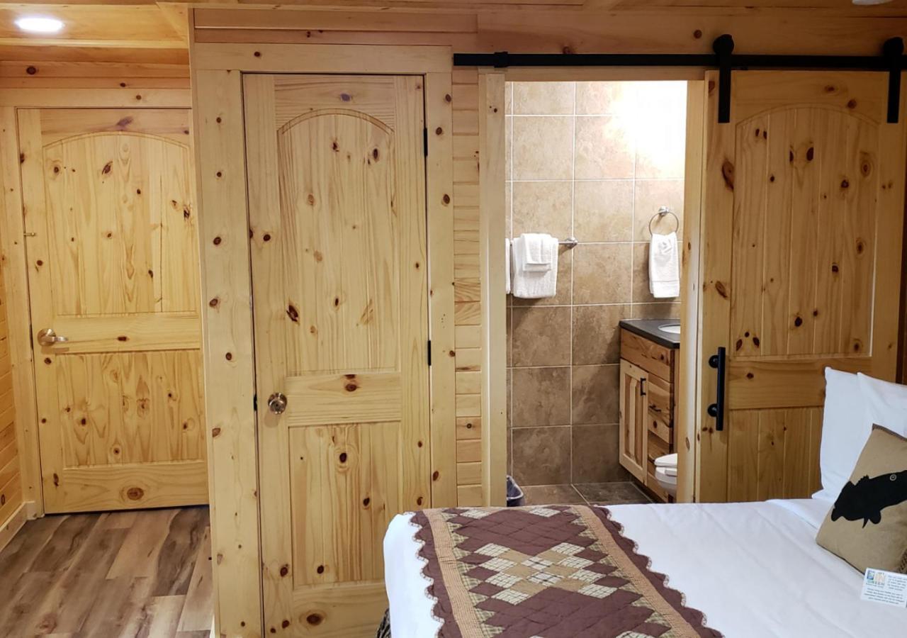 Potawatomi Inn & Cabins Angola Room photo